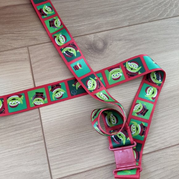 Disney Parks Exclusive Toy Story Alien Christmas Popcorn Bucket - Picture 5 of 6